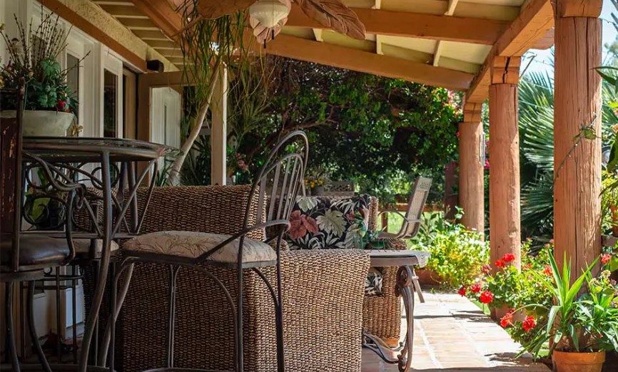 Prova il comfort e l'eleganza con i mobili da giardino in rattan
